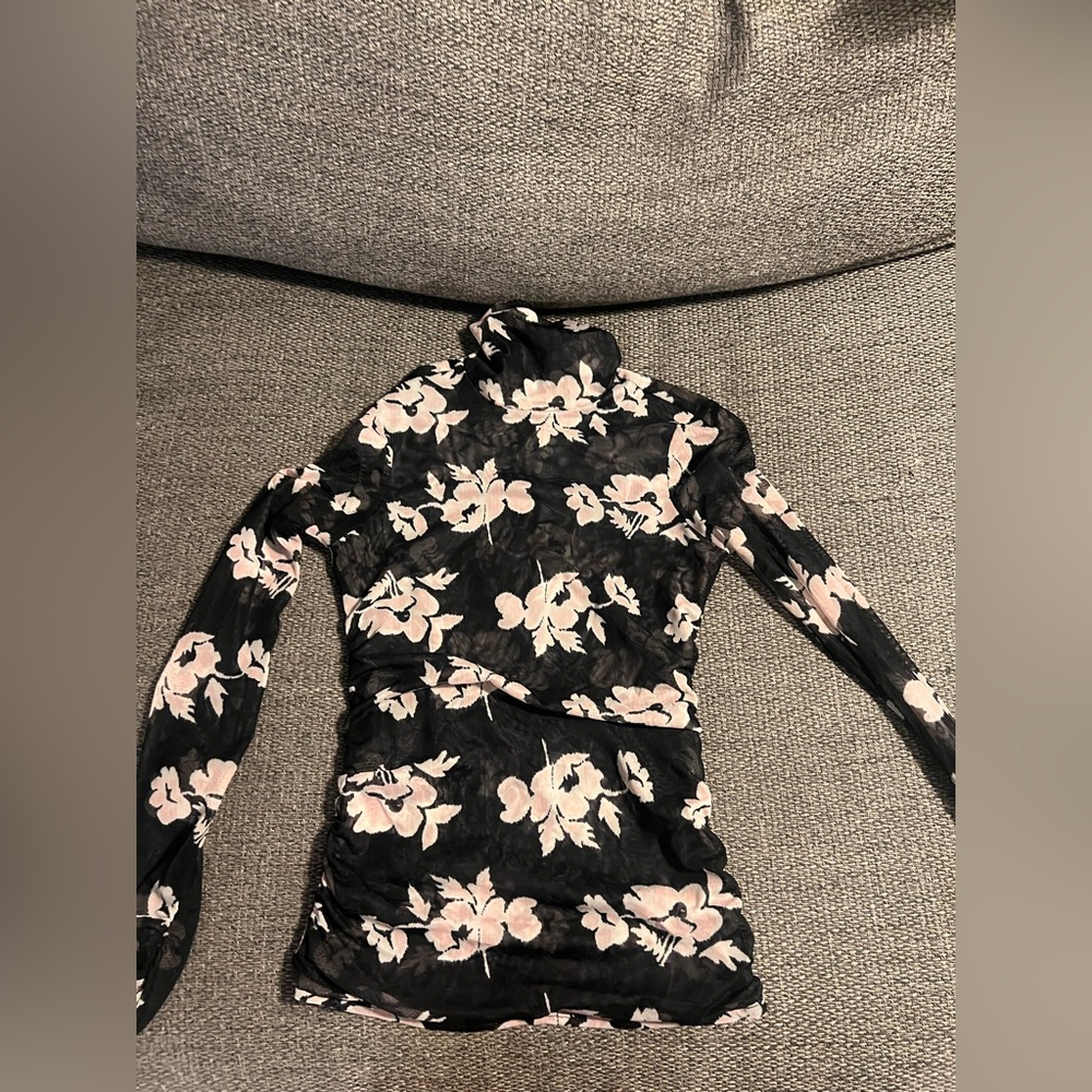 Cinq à Sept Floral Turtleneck Top